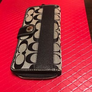 COACH Signature Wallet for Women
